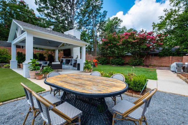 7 Ranch Valley Road, Little Rock, AR 72207