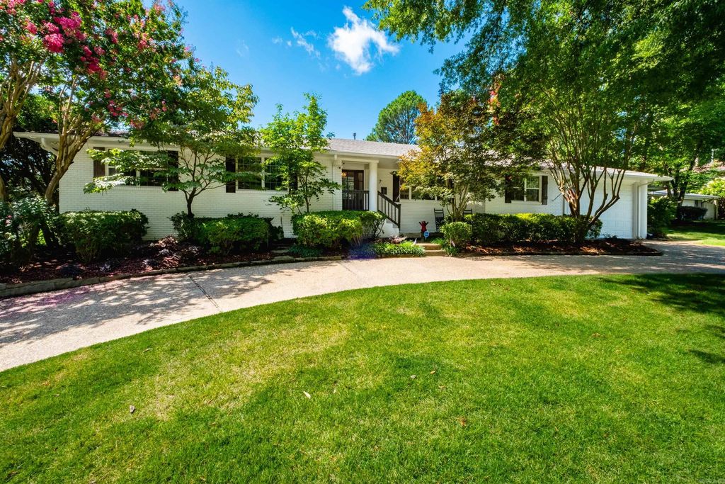 7 Ranch Valley Road, Little Rock, AR 72207