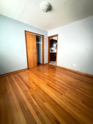 7732 W ADDISON Street 1, Chicago, IL 60634