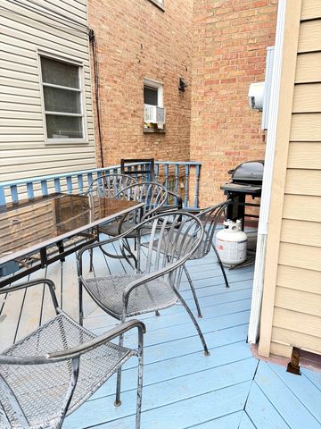 7732 W ADDISON Street 1, Chicago, IL 60634