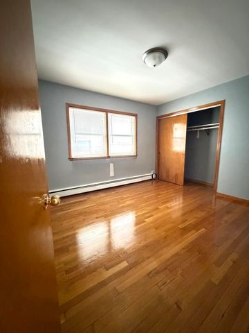 7732 W ADDISON Street 1, Chicago, IL 60634