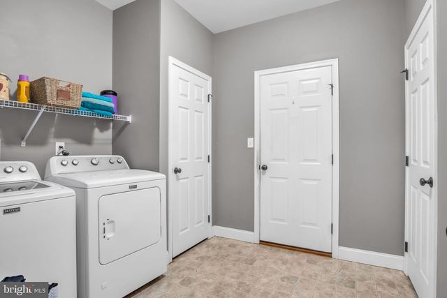 110 FREYS RD, Elizabethtown, PA 17022