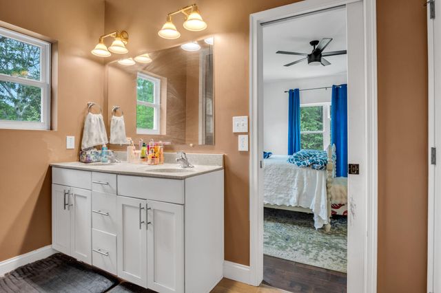 110 FREYS RD, Elizabethtown, PA 17022
