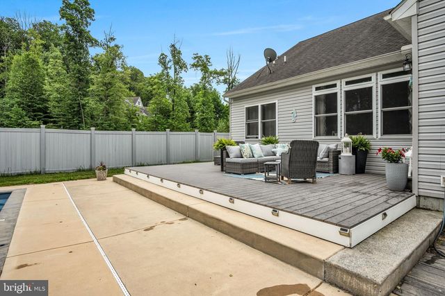 110 FREYS RD, Elizabethtown, PA 17022