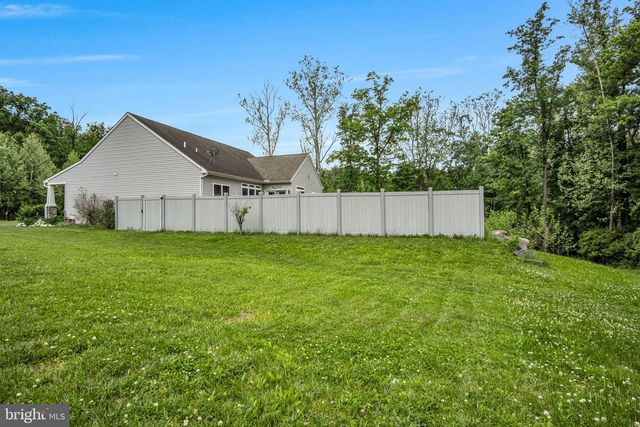 110 FREYS RD, Elizabethtown, PA 17022