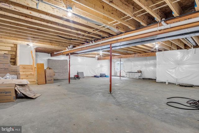 110 FREYS RD, Elizabethtown, PA 17022