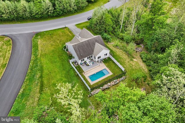 110 FREYS RD, Elizabethtown, PA 17022