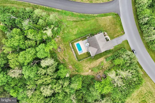110 FREYS RD, Elizabethtown, PA 17022