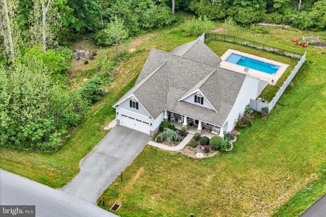 110 FREYS RD, Elizabethtown, PA 17022