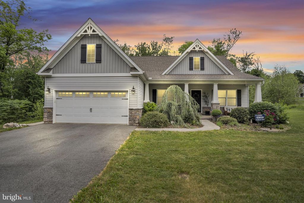 110 FREYS RD, Elizabethtown, PA 17022