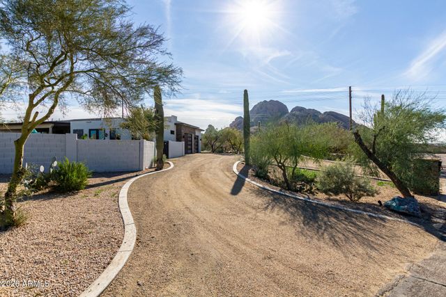 2311 N 58TH Street, Scottsdale, AZ 85257