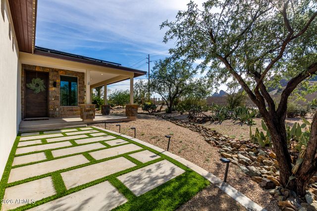 2311 N 58TH Street, Scottsdale, AZ 85257