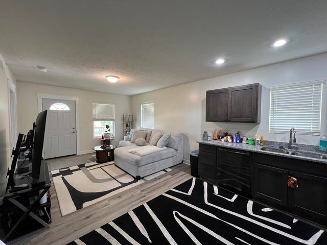 1121 HARMONY Street, Council Bluffs, IA 51503