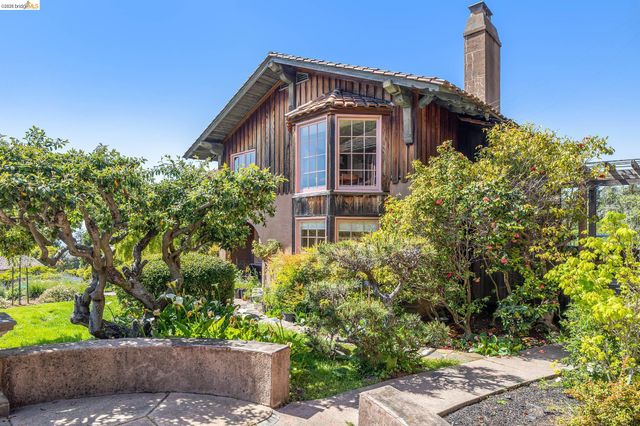 2501 ROSE WALK, Berkeley, CA 94708