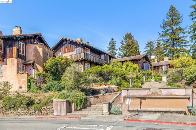 2501 ROSE WALK, Berkeley, CA 94708