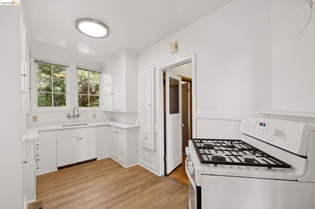 2501 ROSE WALK, Berkeley, CA 94708