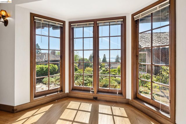 2501 ROSE WALK, Berkeley, CA 94708