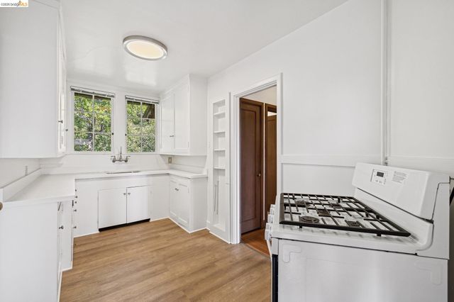 2501 ROSE WALK, Berkeley, CA 94708