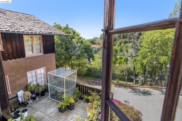 2501 ROSE WALK, Berkeley, CA 94708