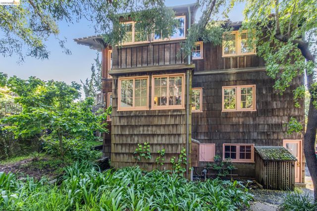 2501 ROSE WALK, Berkeley, CA 94708