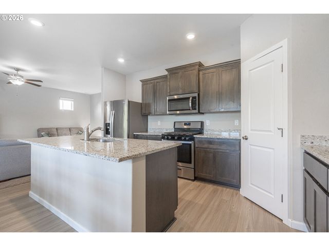 1940 Nw 23RD St, Mc Minnville, OR 97128