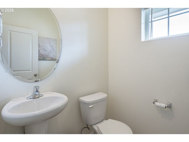 1940 Nw 23RD St, Mc Minnville, OR 97128