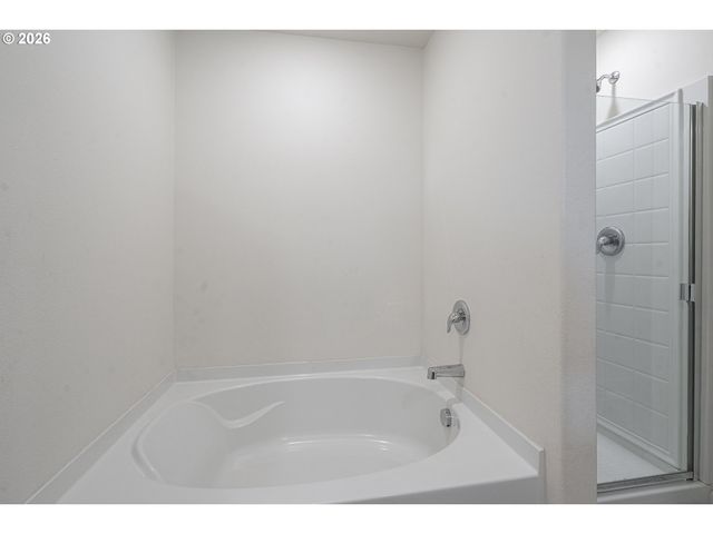 1940 Nw 23RD St, Mc Minnville, OR 97128