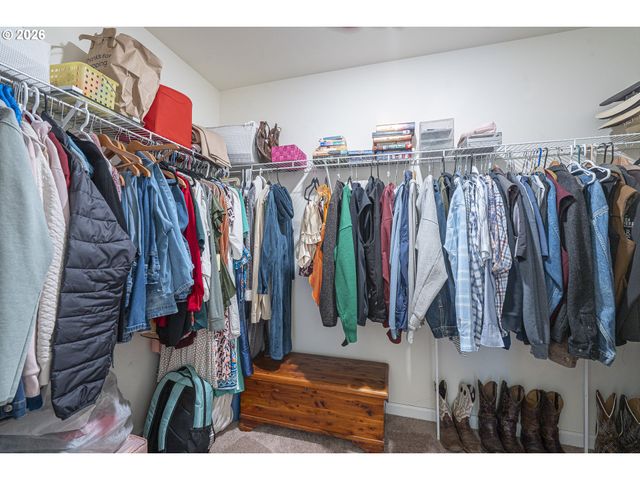 1940 Nw 23RD St, Mc Minnville, OR 97128