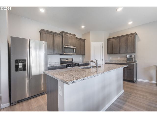 1940 Nw 23RD St, Mc Minnville, OR 97128