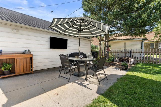 5809 N Bel Aire DRIVE, Glendale, WI 53209