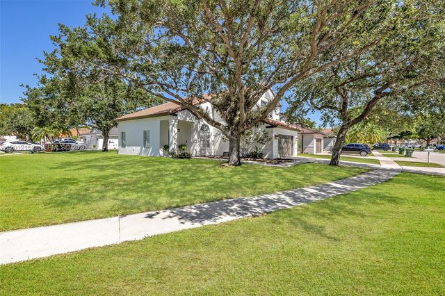 1910 NW 180th Way, Pembroke Pines, FL 33029