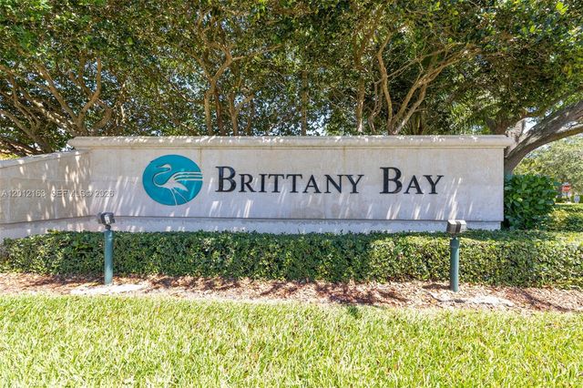 1910 NW 180th Way, Pembroke Pines, FL 33029