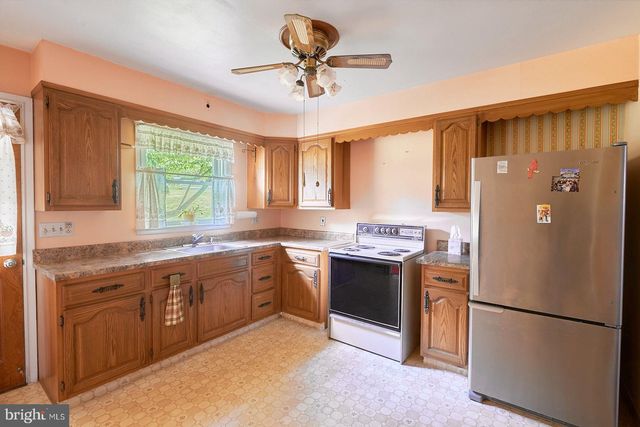 18 ARDMORE AVE, Reading, PA 19607