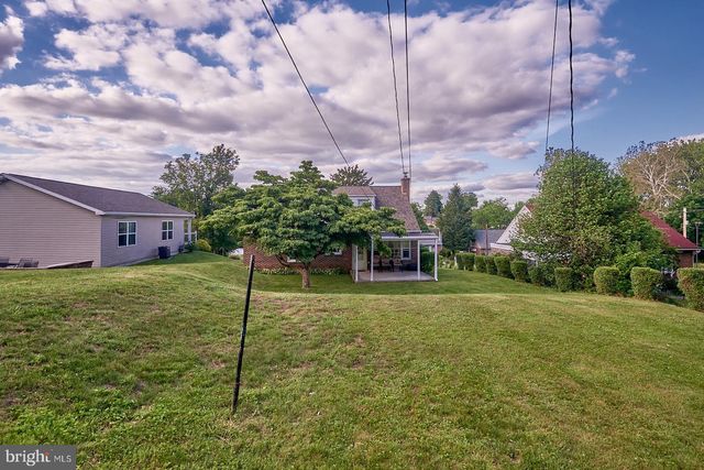 18 ARDMORE AVE, Reading, PA 19607