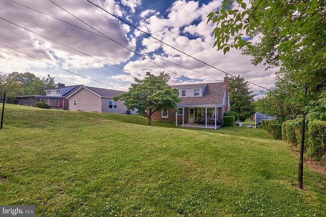 18 ARDMORE AVE, Reading, PA 19607