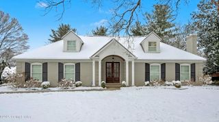 2109 Starmont Rd, Riverwood, KY 40207