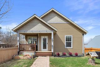 661/663 Division Street, Port Washington, WI 53074