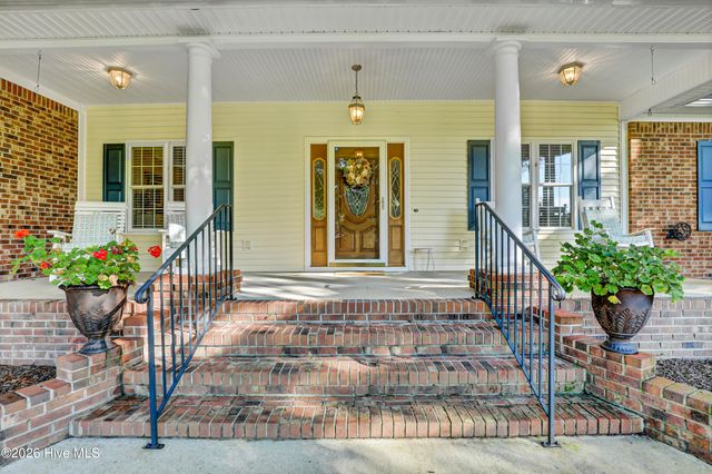 302 Pecan Court, Hampstead, NC 28443