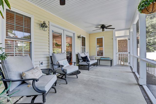 302 Pecan Court, Hampstead, NC 28443