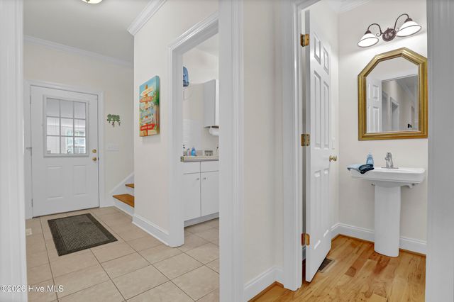 302 Pecan Court, Hampstead, NC 28443