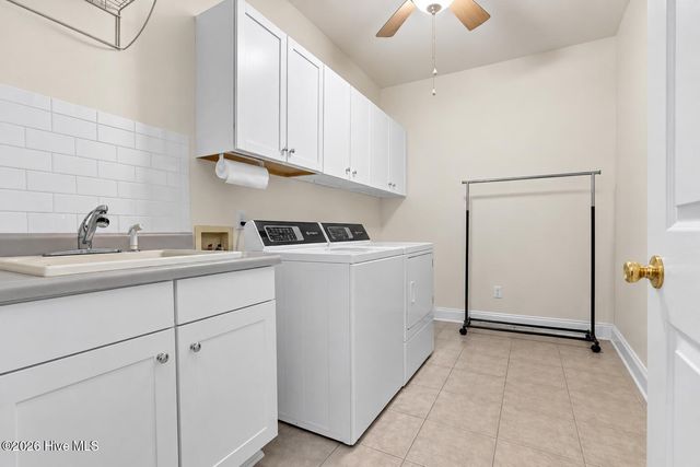 302 Pecan Court, Hampstead, NC 28443