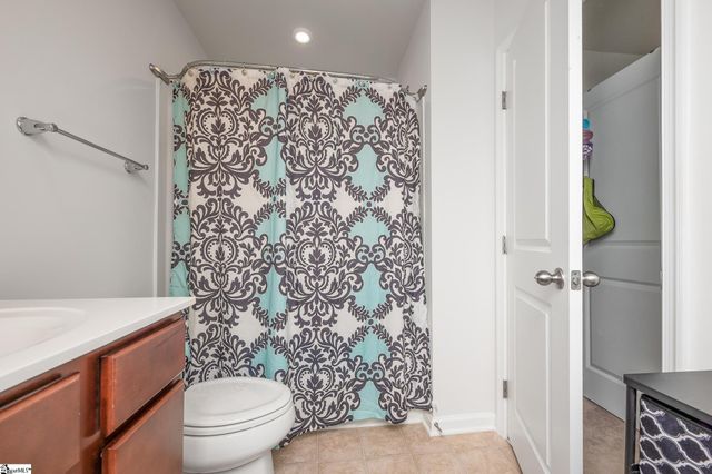 126 Fernside Court, Greenville, SC 29617