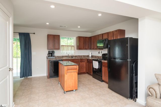 126 Fernside Court, Greenville, SC 29617