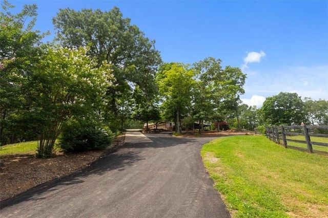 7945 Reinhardt College Parkway, Waleska, GA 30183