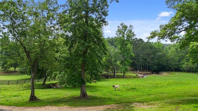 7945 Reinhardt College Parkway, Waleska, GA 30183