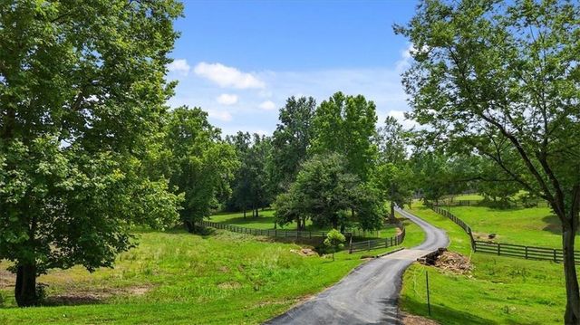 7945 Reinhardt College Parkway, Waleska, GA 30183