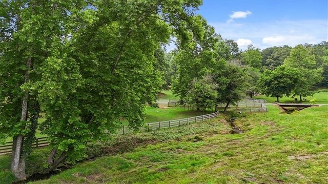 7945 Reinhardt College Parkway, Waleska, GA 30183
