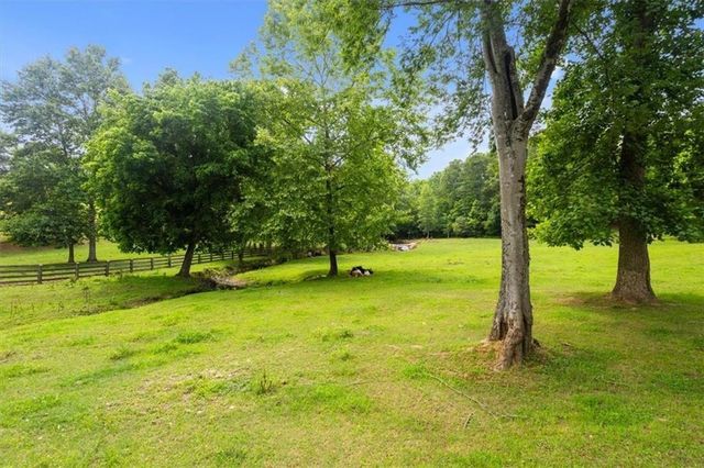 7945 Reinhardt College Parkway, Waleska, GA 30183