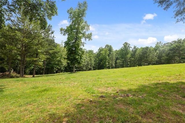 7945 Reinhardt College Parkway, Waleska, GA 30183