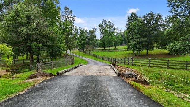 7945 Reinhardt College Parkway, Waleska, GA 30183